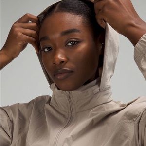 Lululemon lightweight hooded jacket